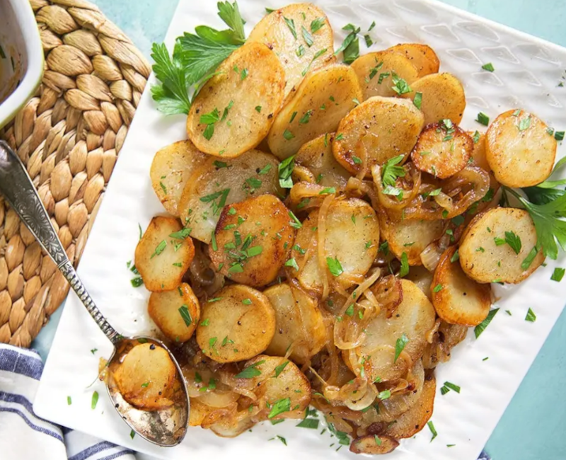 Potatoes Lyonnaise/Pommes Lyonnaise Recipes